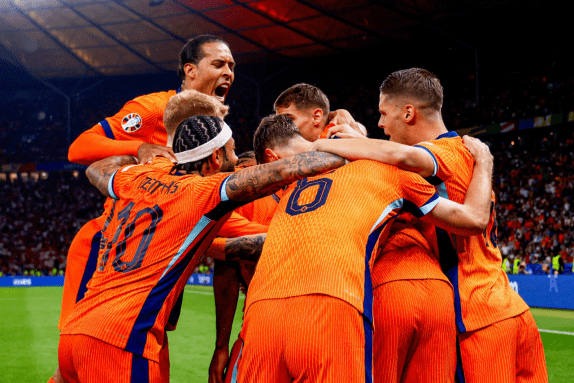 孔塞桑转投,圣地亚哥,人手短缺与,B体育,B,SPORTS,B体育网址,B体育app,B体育官网,B体育集团